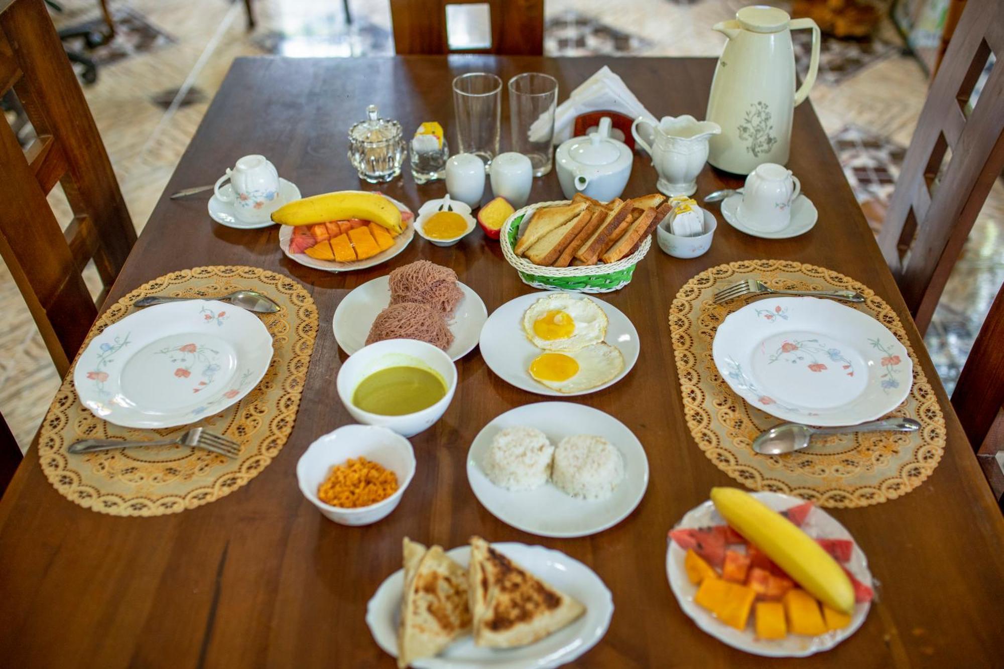 Three Shades Bed & Breakfast กอลล์ ภายนอก รูปภาพ