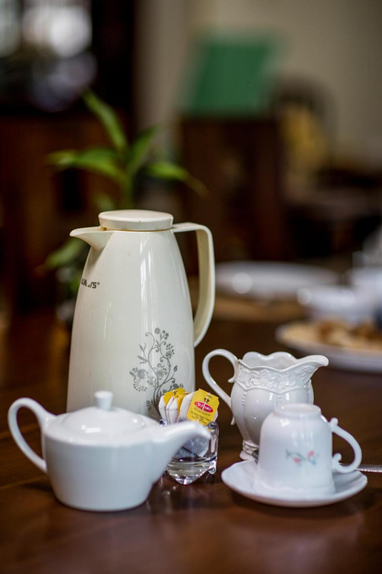 Three Shades Bed & Breakfast กอลล์ ภายนอก รูปภาพ