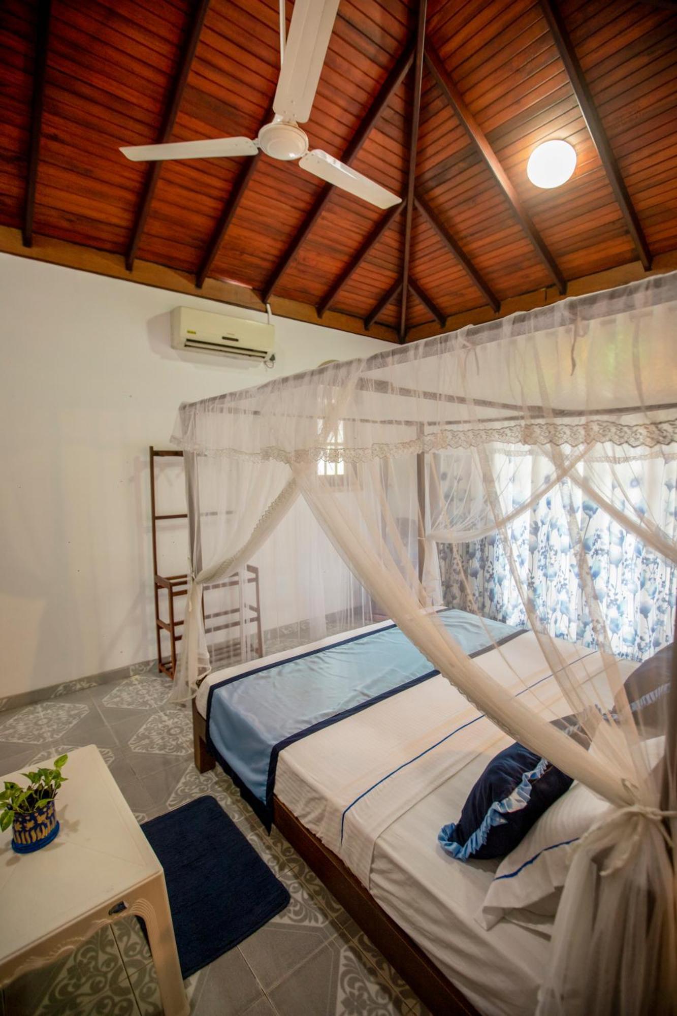 Three Shades Bed & Breakfast กอลล์ ภายนอก รูปภาพ